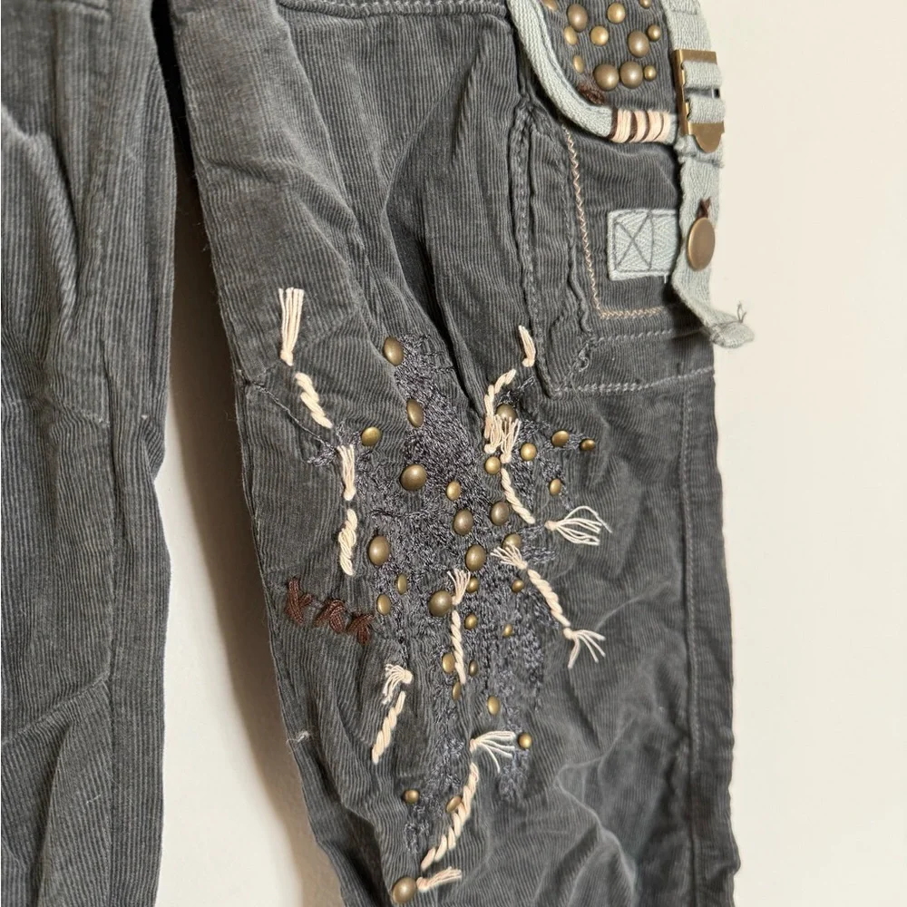 Girls Size 5 Corduroy Cargo Capri Pants Y2K Studded Embroidered